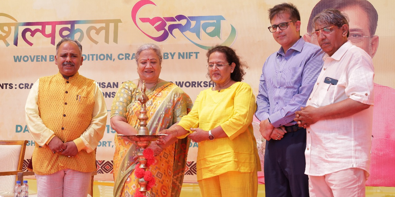 Handloom Heritage Comes Alive at NIFT's Craft Bazaar